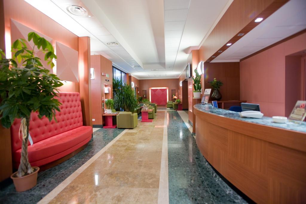 Hotel Mareschi Palace Novara Bagian luar foto