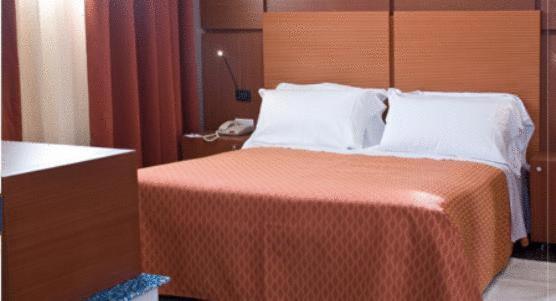 Hotel Mareschi Palace Novara Ruang foto